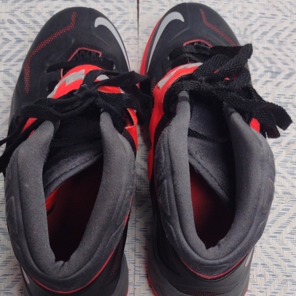 Nike Nike Zoom LeBron Soldier 7basketball shoes in black,bright crimson and grey - Picture 6 of 12
